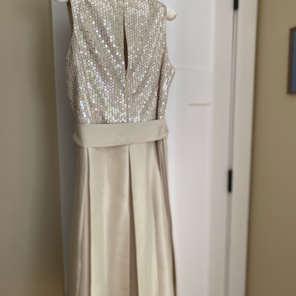 Calvin Klein cocktail dress. - Picture 4 of 6